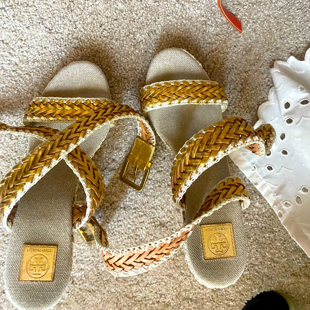 Tory Burch gold weave wrapping wedges size 8. Worn 3x